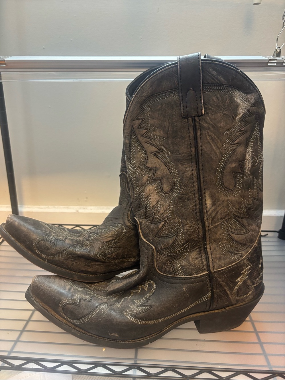 Laredo Western Cowboy Boots in Distressed Dark Brown/Black Sz 12
